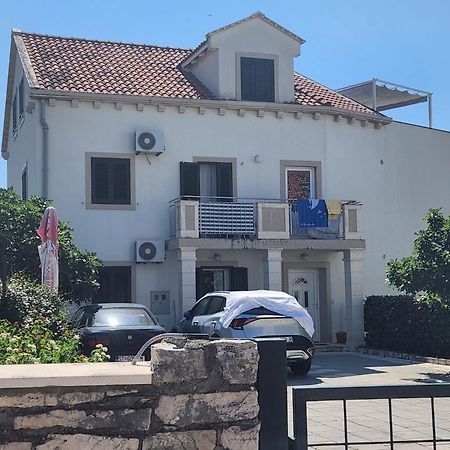 Apartmani Neva 苏佩塔尔 外观 照片